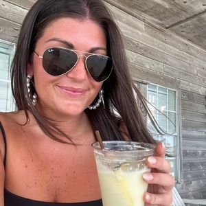 Meet your Posher, Eleanor